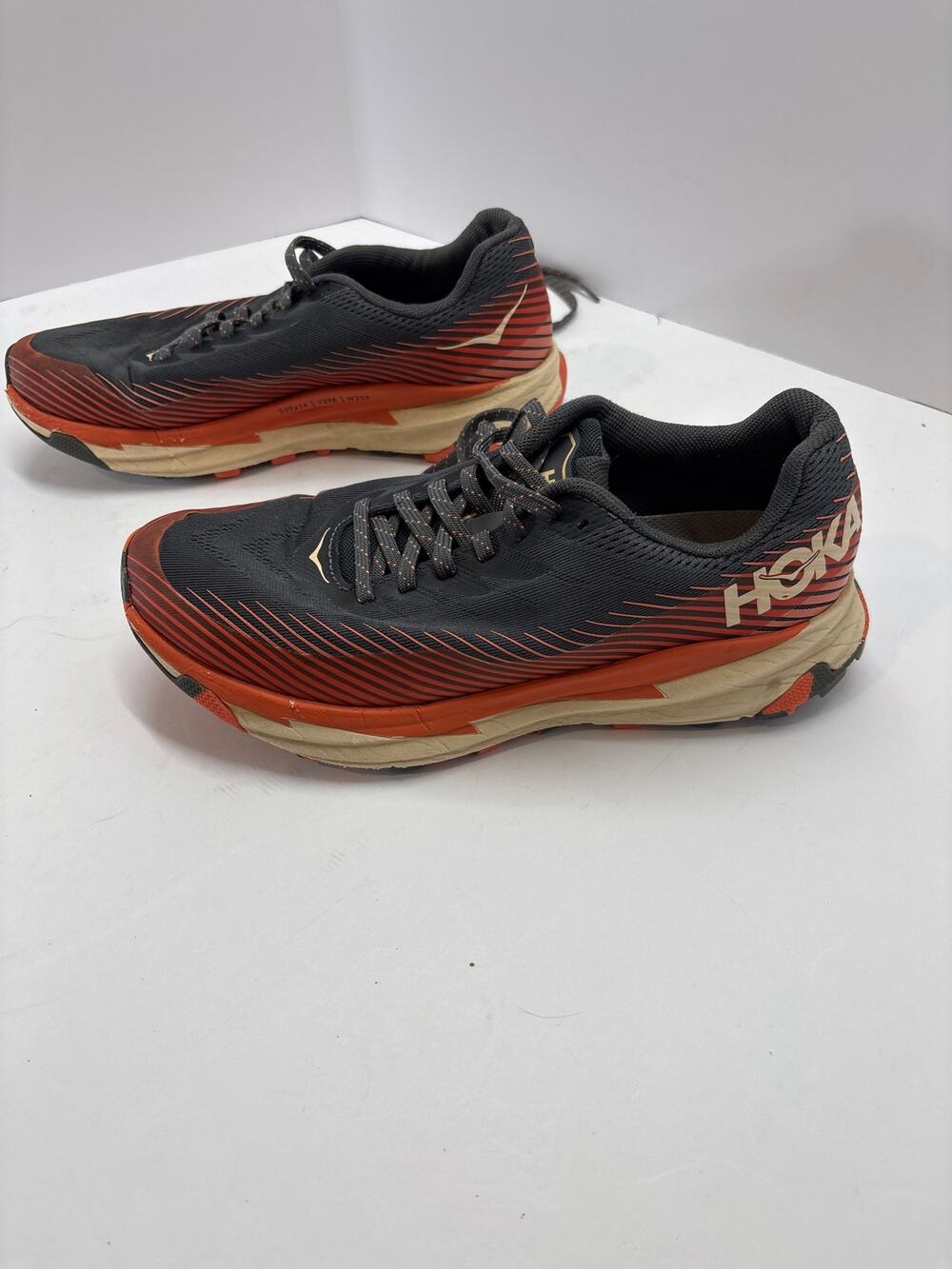 HOKA Torrent 2 Women’s Trail Running Shoes Size 8.5 Gray Orange 1110497 CCLL